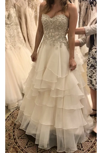 Romantic Sweetheart Beaded Bodice tiered Wedding Dress, Long Beautifully Bridal Dress KPW0307